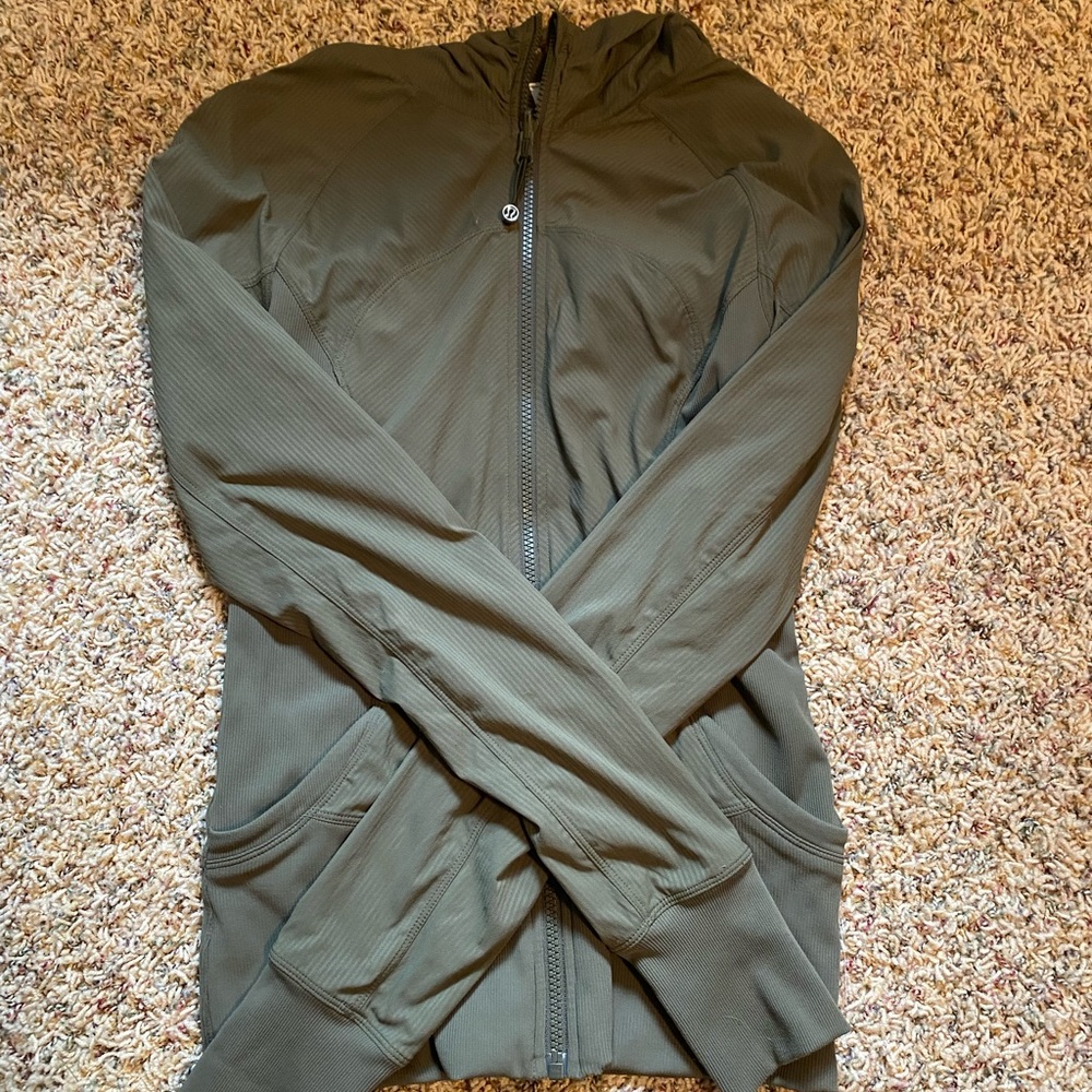 Lululemon In Flux Jacket - Picture 7 of 7